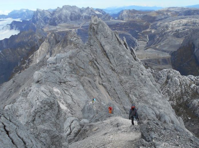 Puncak Jaya Cartensz