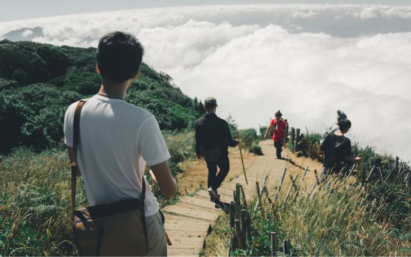Jalur pendakian gunung agung