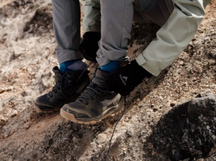 Tips Memilih Sepatu Gunung EIGER sesuai Medan