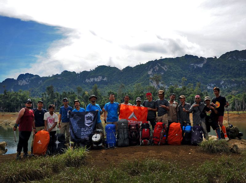 eiger black borneo expedition