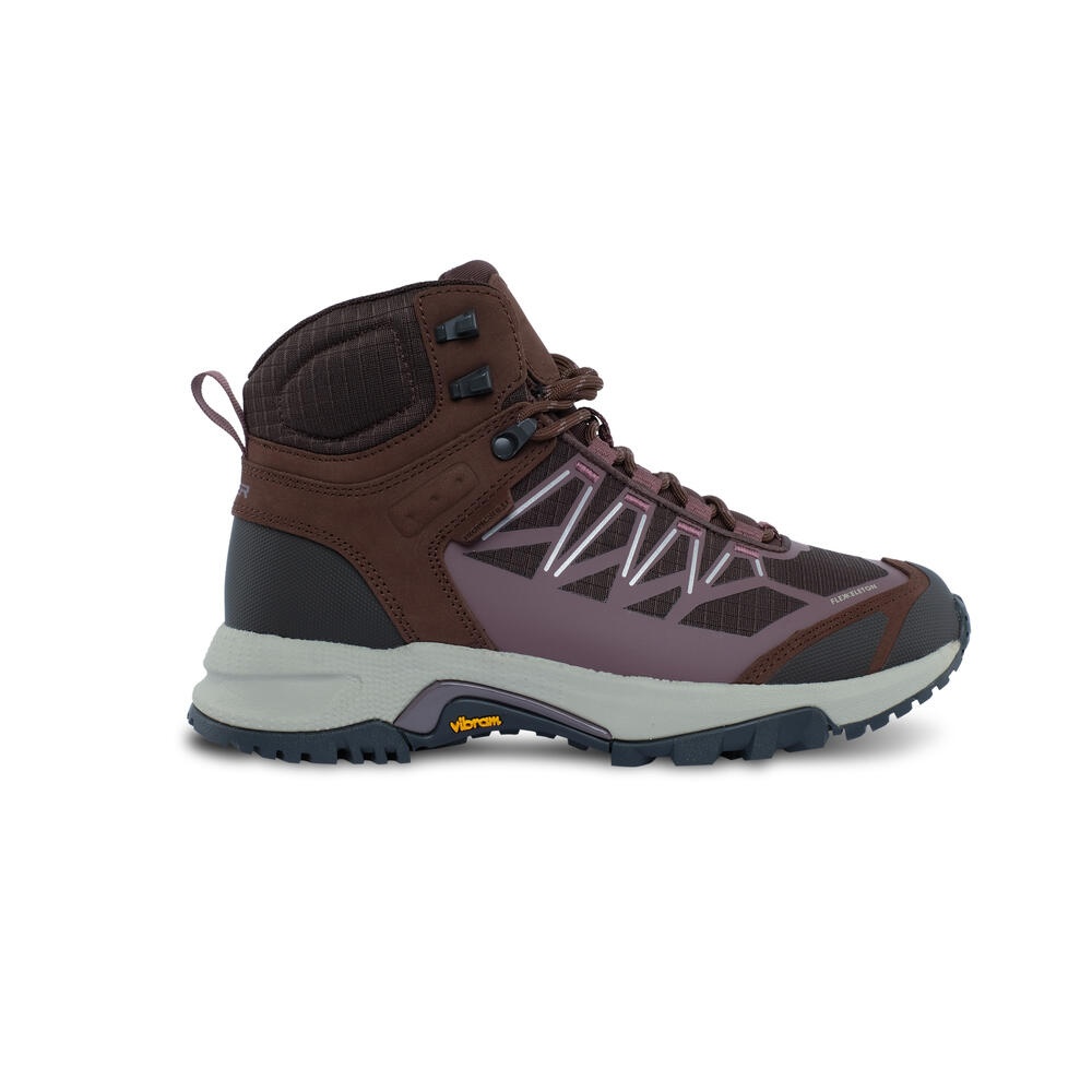 Women Lora Limited  merupakan sepatu waterproof dari EIGER