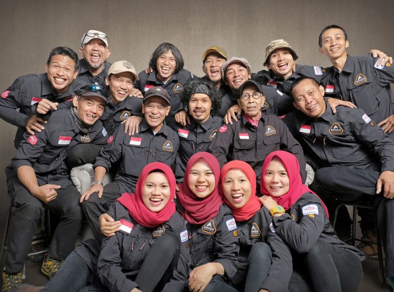 eiger adventure service team