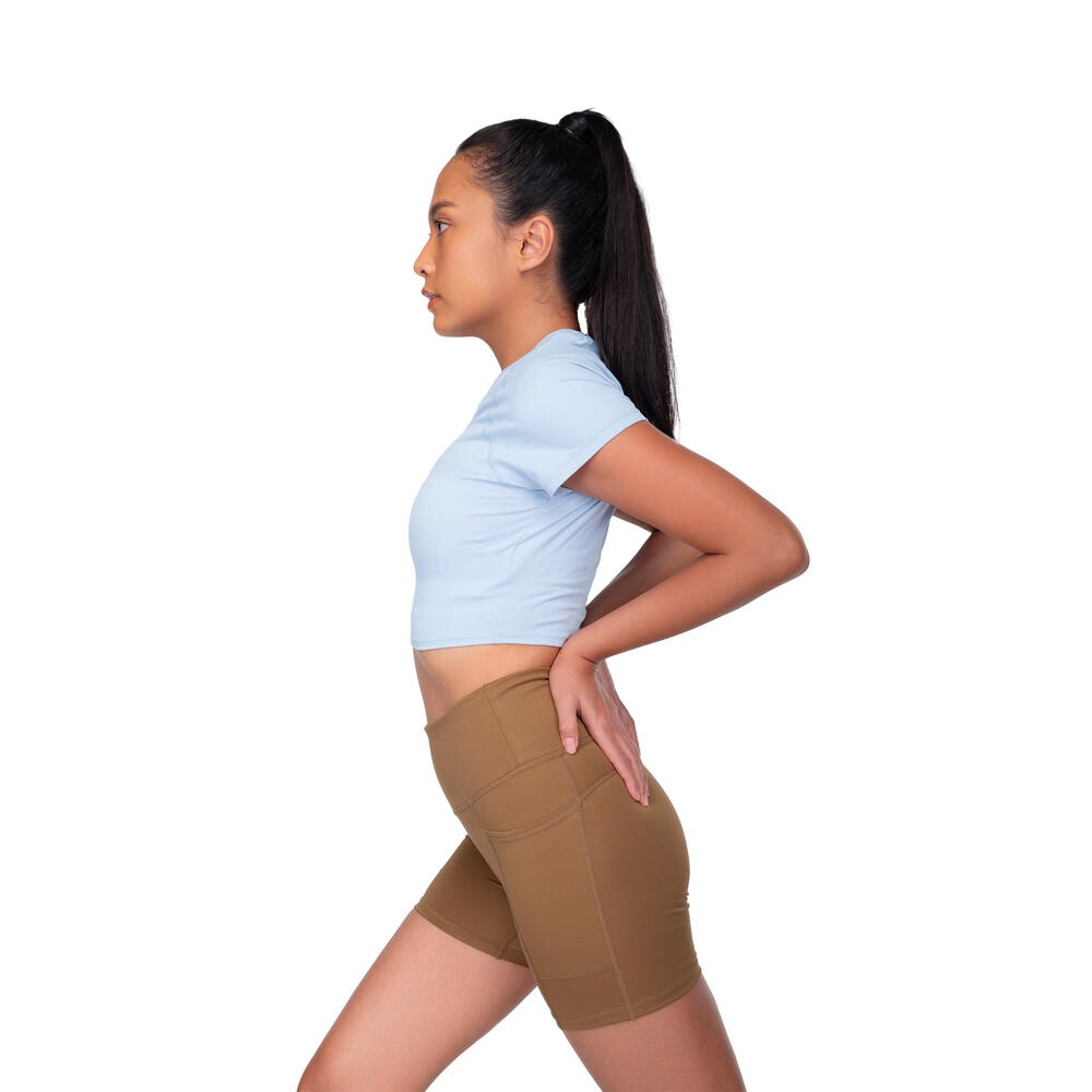 celana cream cocok dengan baju warna biru muda