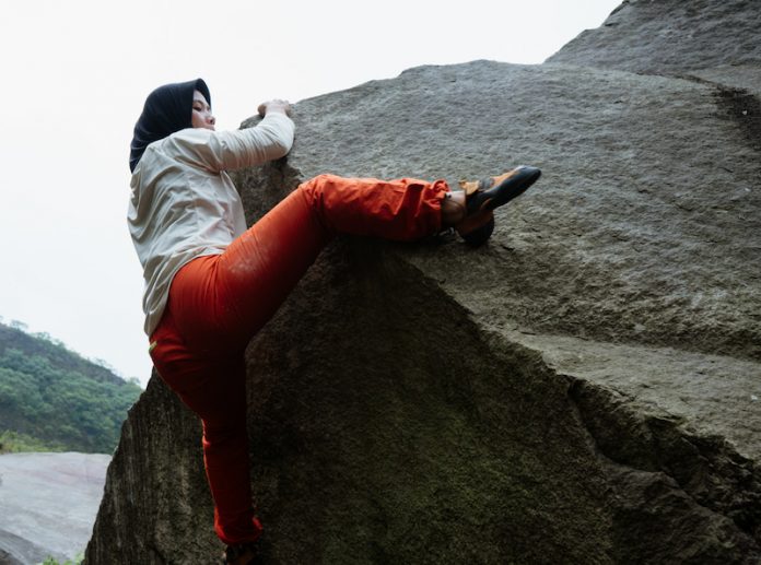 bouldering adalah