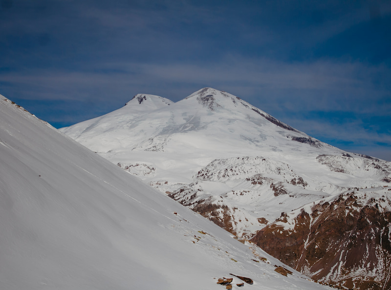 Gunung Elbrus (5.642 mdpl)