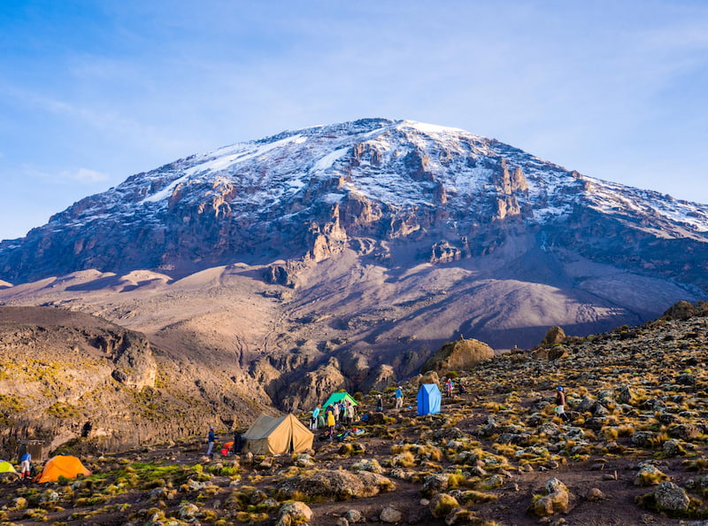 Gunung Kilimanjaro (5.895 meter)