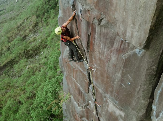 istilah panjat tebing