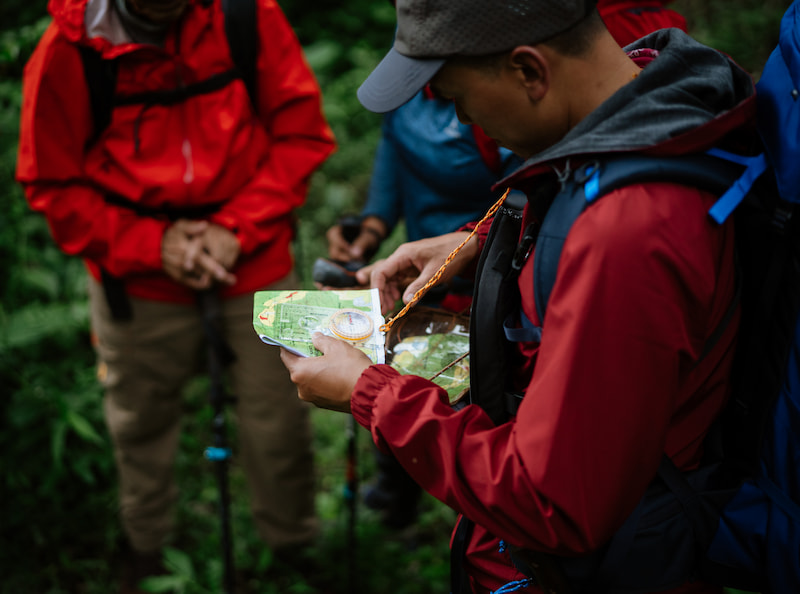 Apa Perbedaan Hiking dan Trekking
