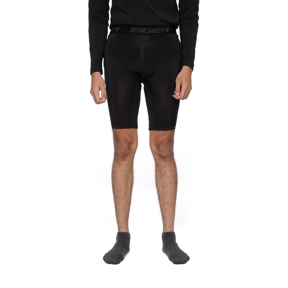 Touride Baselayer Shorts merupakan celana touring motor dari EIGER