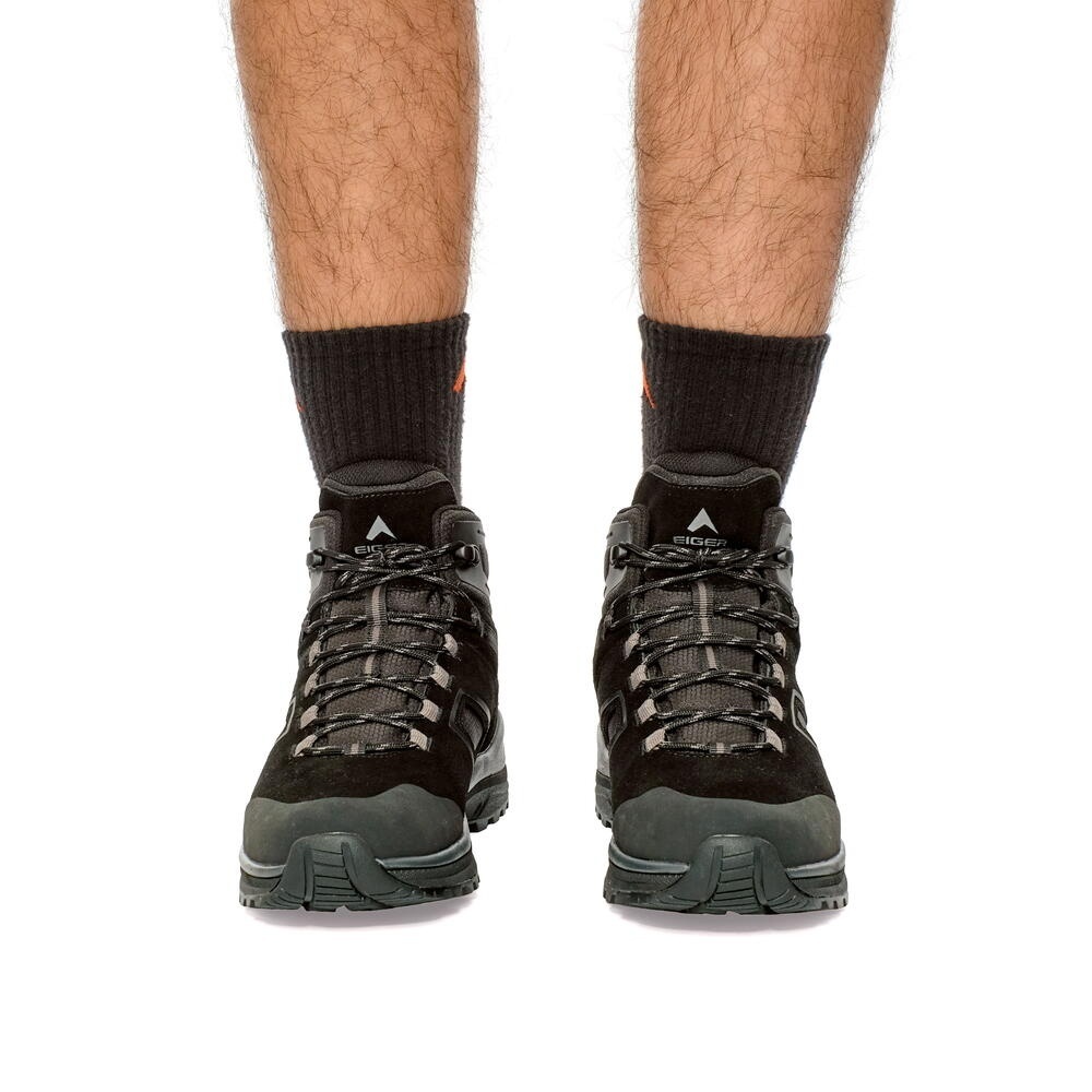 Cayman 2 merupakan sepatu hutan dari EIGER