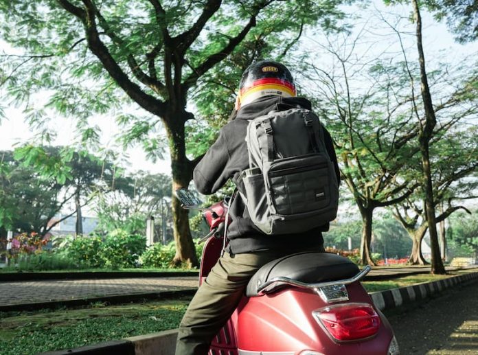 peralatan naik motor