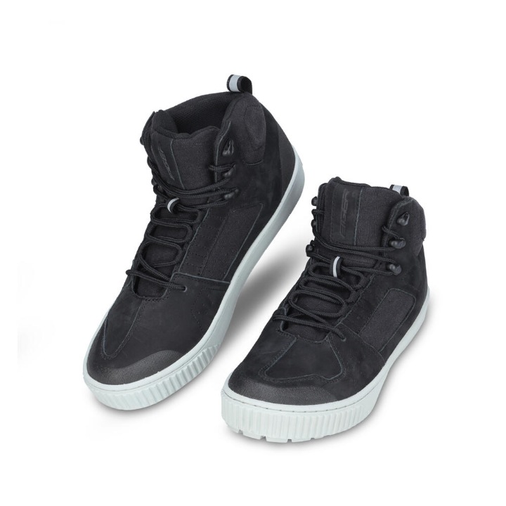 Ares merupakan sepatu kanvas dari EIGER