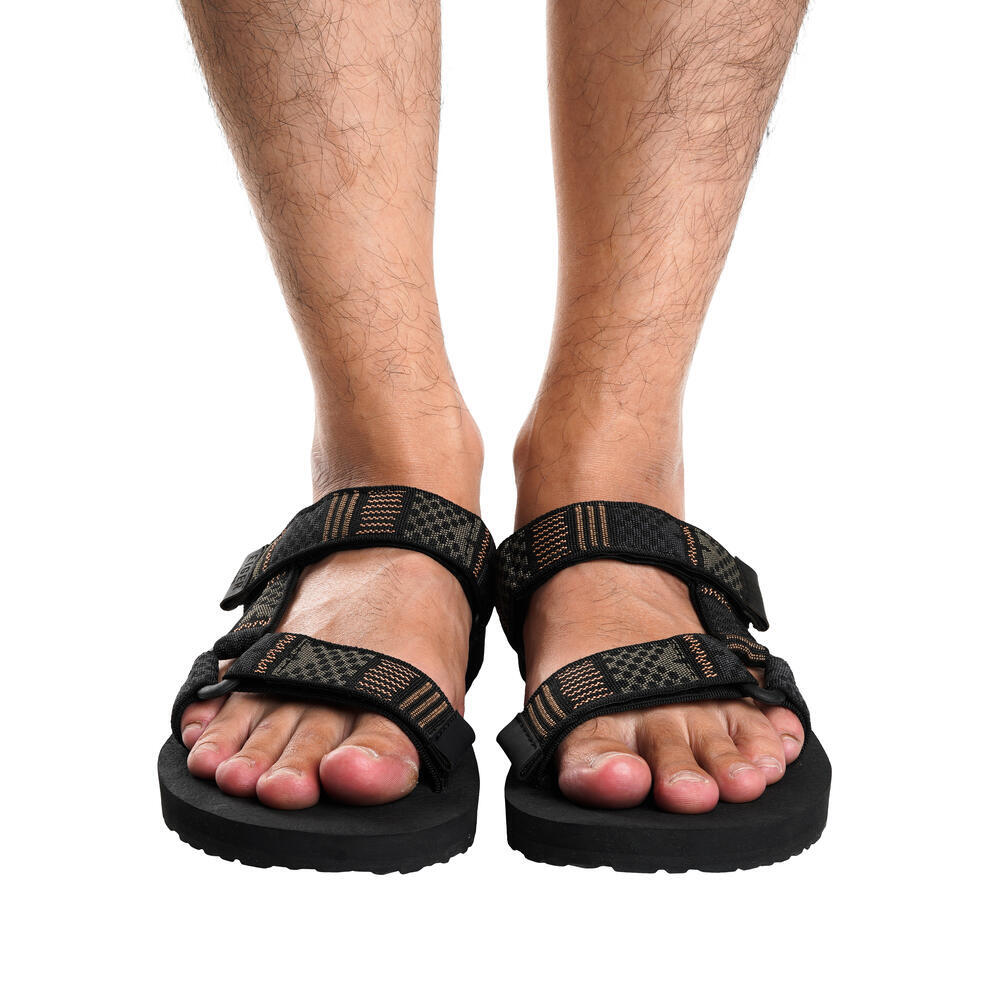 Charmeleon 2.0 merupakan sepatu sandal pria dari EIGER