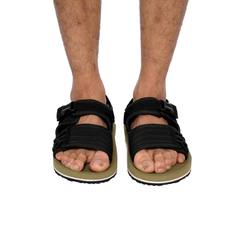 Gotland Roll Strap merupakan sepatu sandal pria dari EIGER