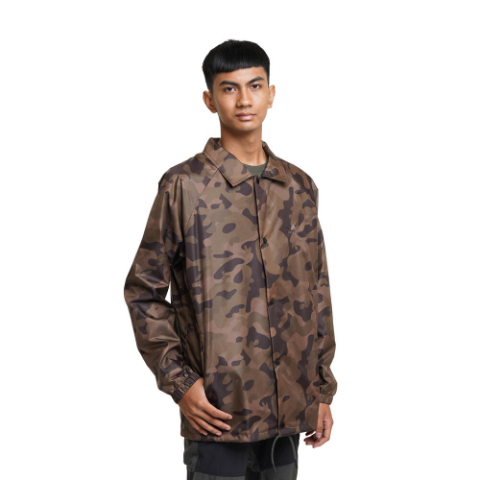 Crocker Jacket merupakan coach jacket dari EIGER