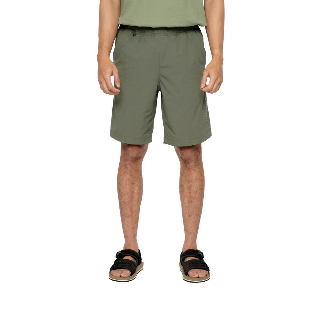 Crosstown Short Pants merupakan celana santai pria dari EIGER