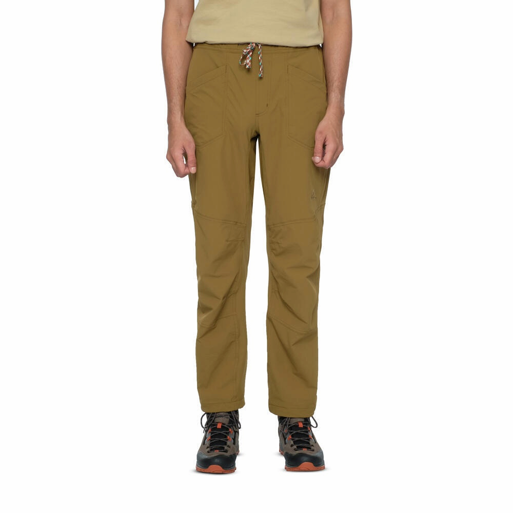 Highpoint Heroes Pants merupakan celana panjat tebing dari EIGER