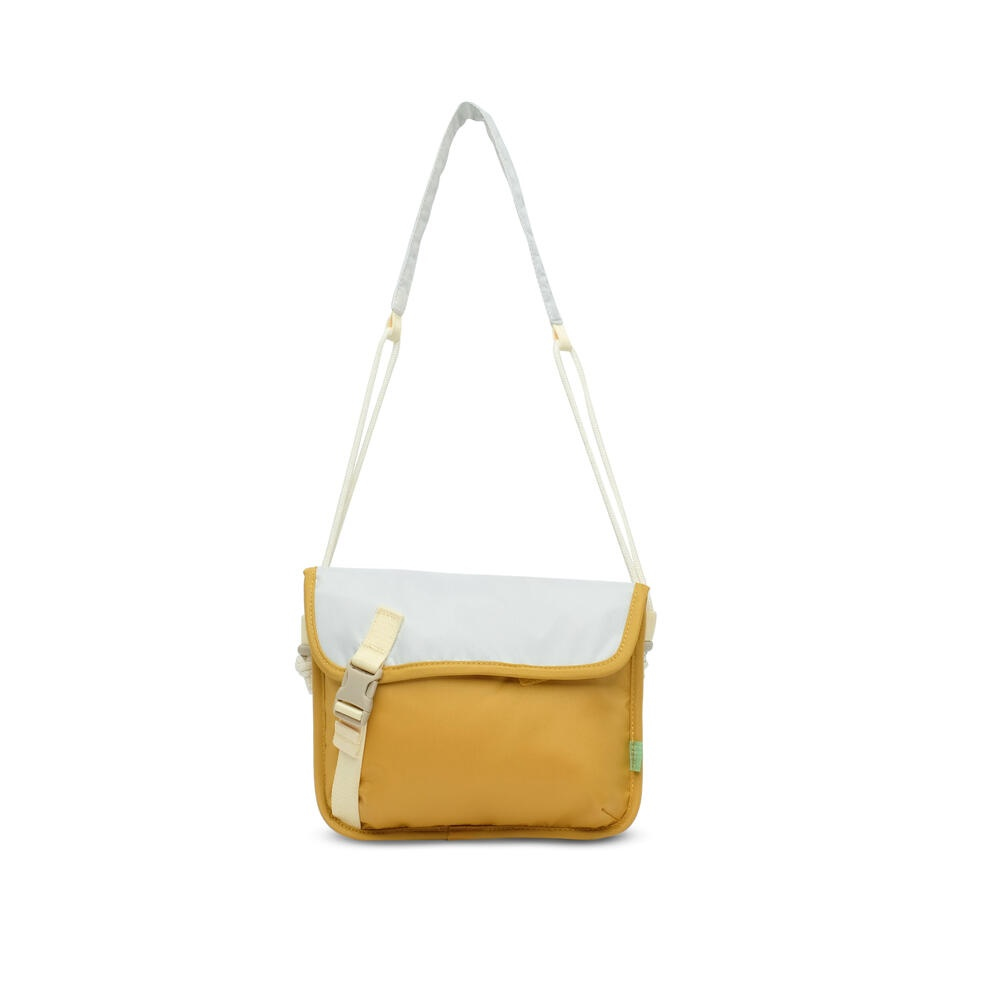 Junior Luchi Shoulder Bag 2L merupakan tas selempang anak perempuan dari EIGER