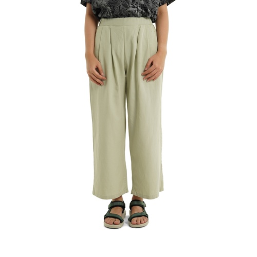 Wanderhaul Pantalon dari EIGER untuk outfit bukber santai wanita