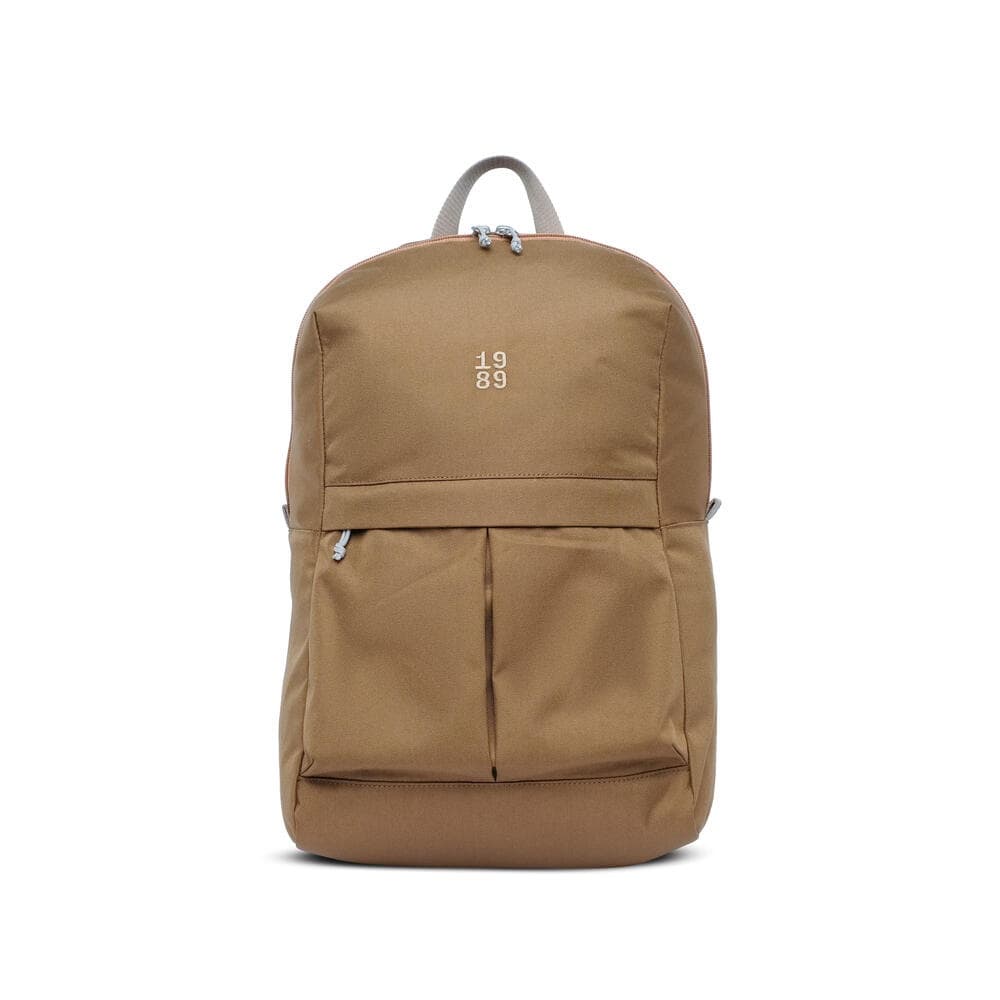 Women Flor Backpack 15L 1.0 merupakan tas sekolah wanita dari EIGER