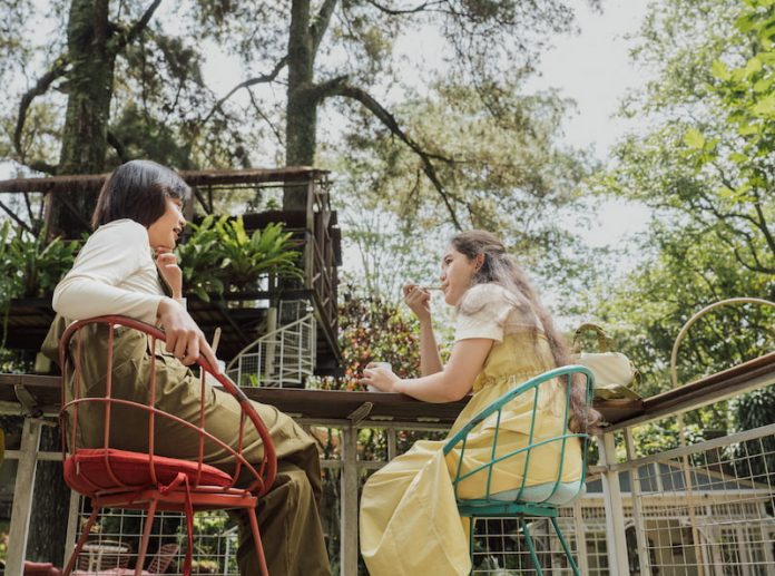 outfit bukber santai wanita