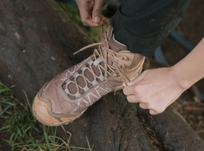 Rekomendasi Sepatu Hiking Pria