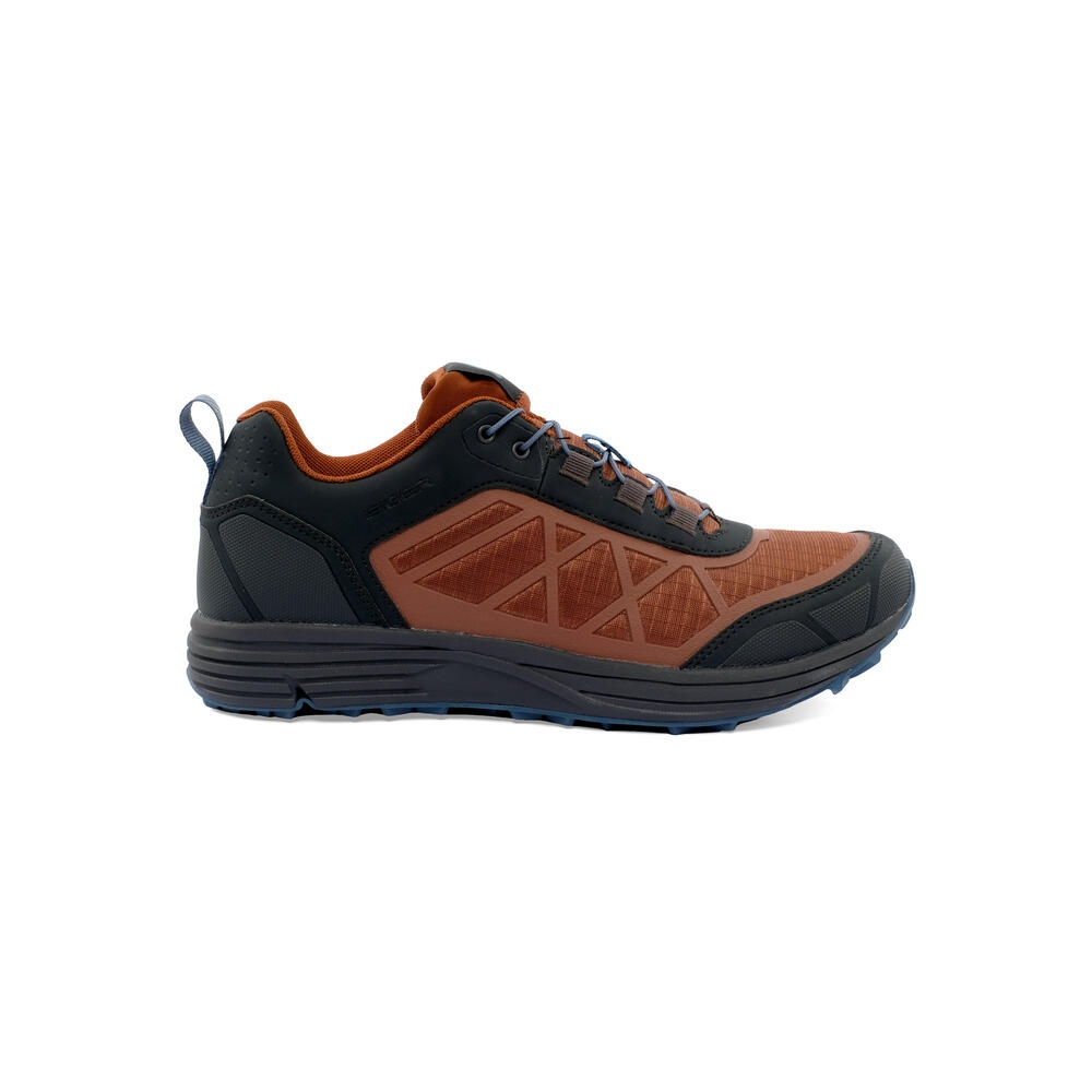 Serval Low Men merupakan Sepatu Hiking EIGER dengan Teknologi Vibram