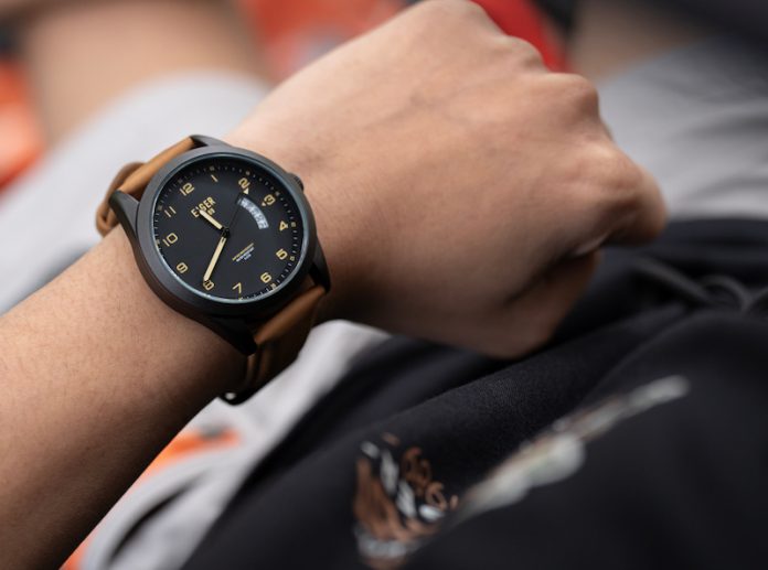 jam tangan digital pria