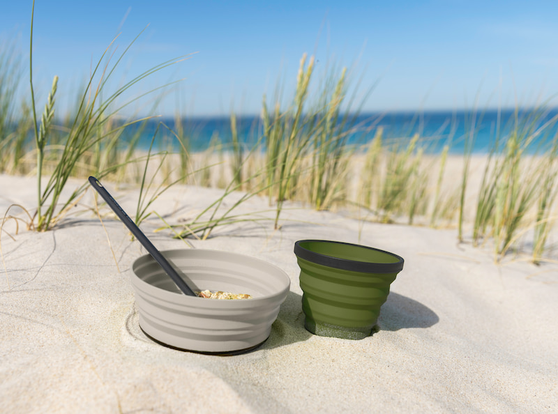 Alat Makan Camping dari Silikon yang Aman