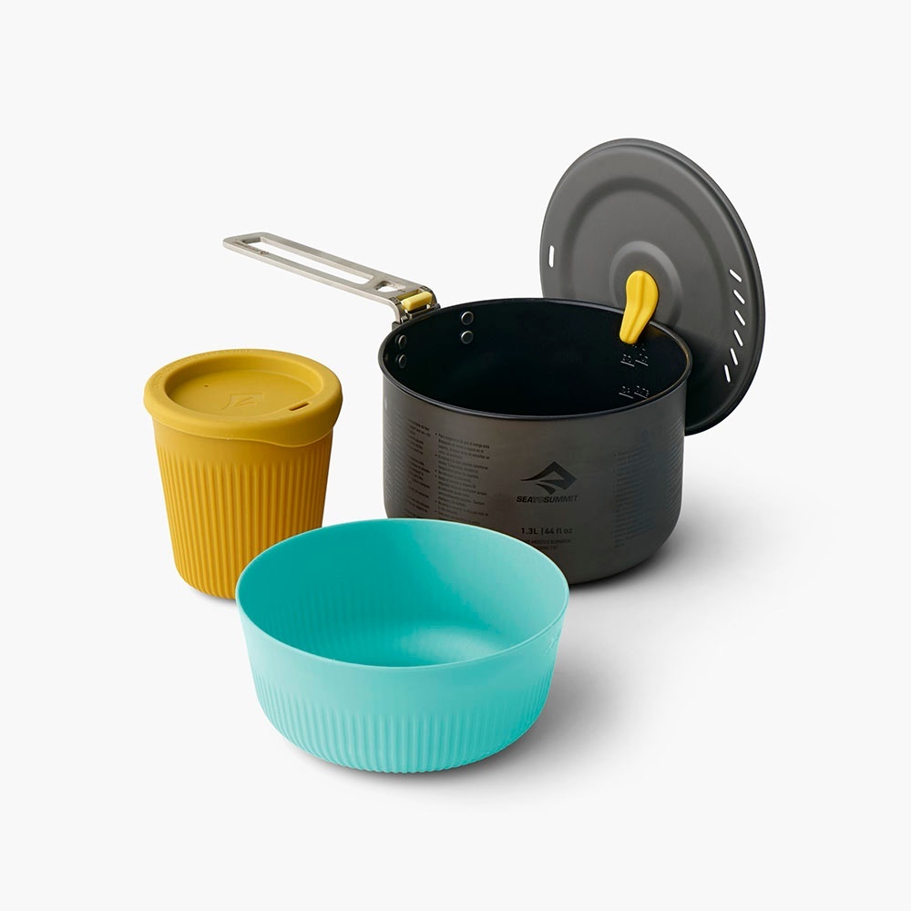 Frontier Ultralight One Pot Cookset merupakan Produk Sea to Summit Berteknologi Ceramic Coating