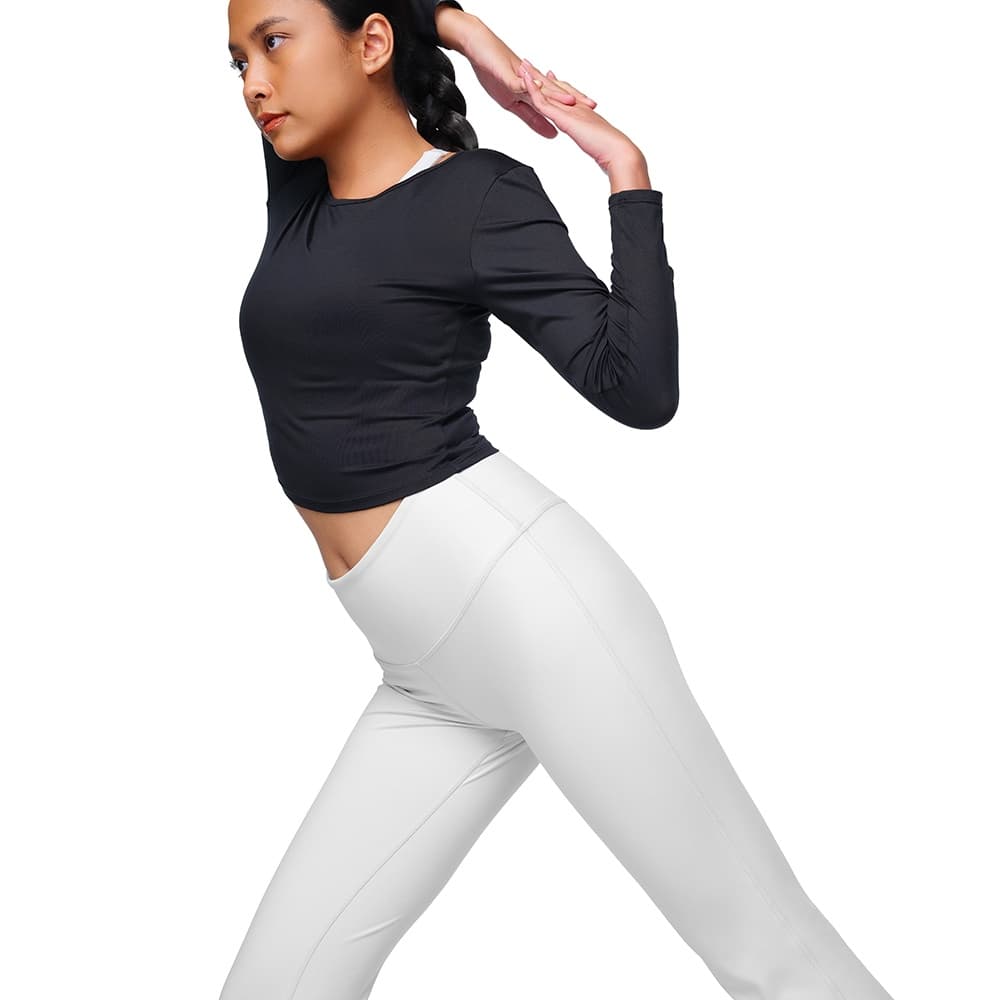 Softmotion Flare Legging merupakan celana yoga dari EIGER