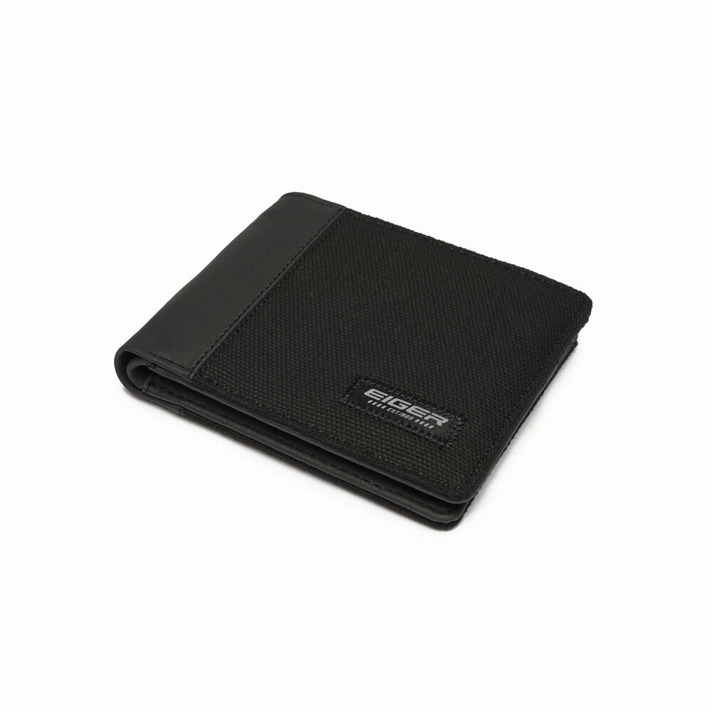 Thrift merupakan dompet kanvas pria dari EIGER