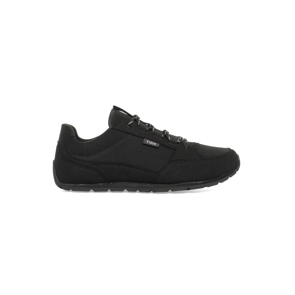 Women Florence 1.0 merupakan sepatu sekolah warna hitam dari EIGER