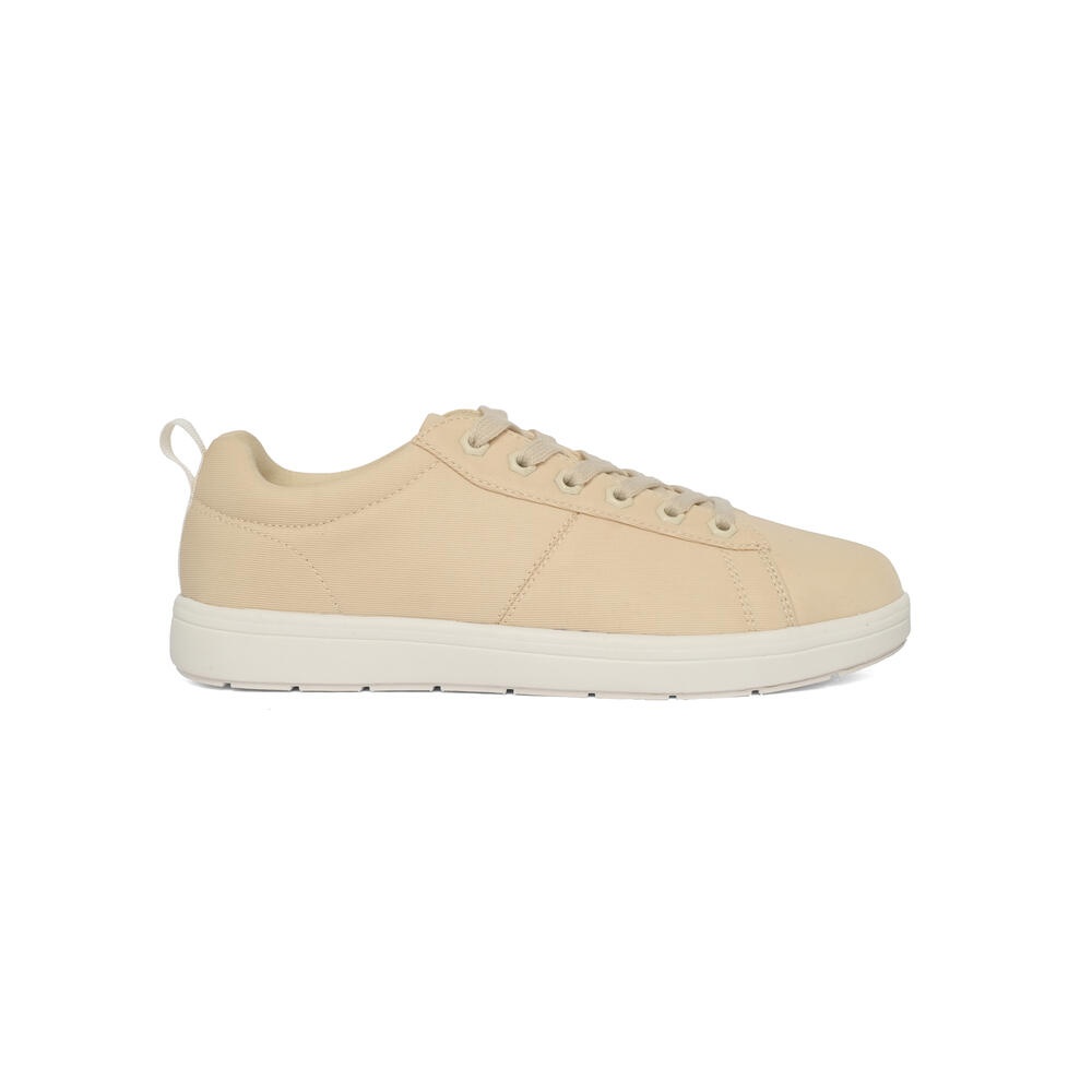 Women Morella Lowcut Light merupakan sepatu sneakers sekolah dari EIGER